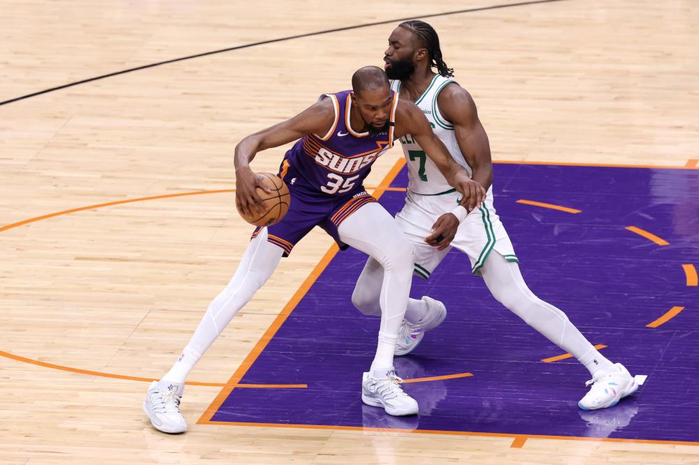 防守中的郇 防守中的郇